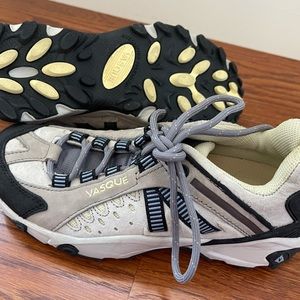 NWT Vasque Kota-Wms hiking shoes size 7
